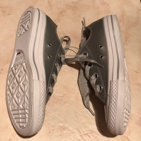 NWT CONVERSE shiny silver sneaker tennis shoes 6.5 - Picture 7 of 16